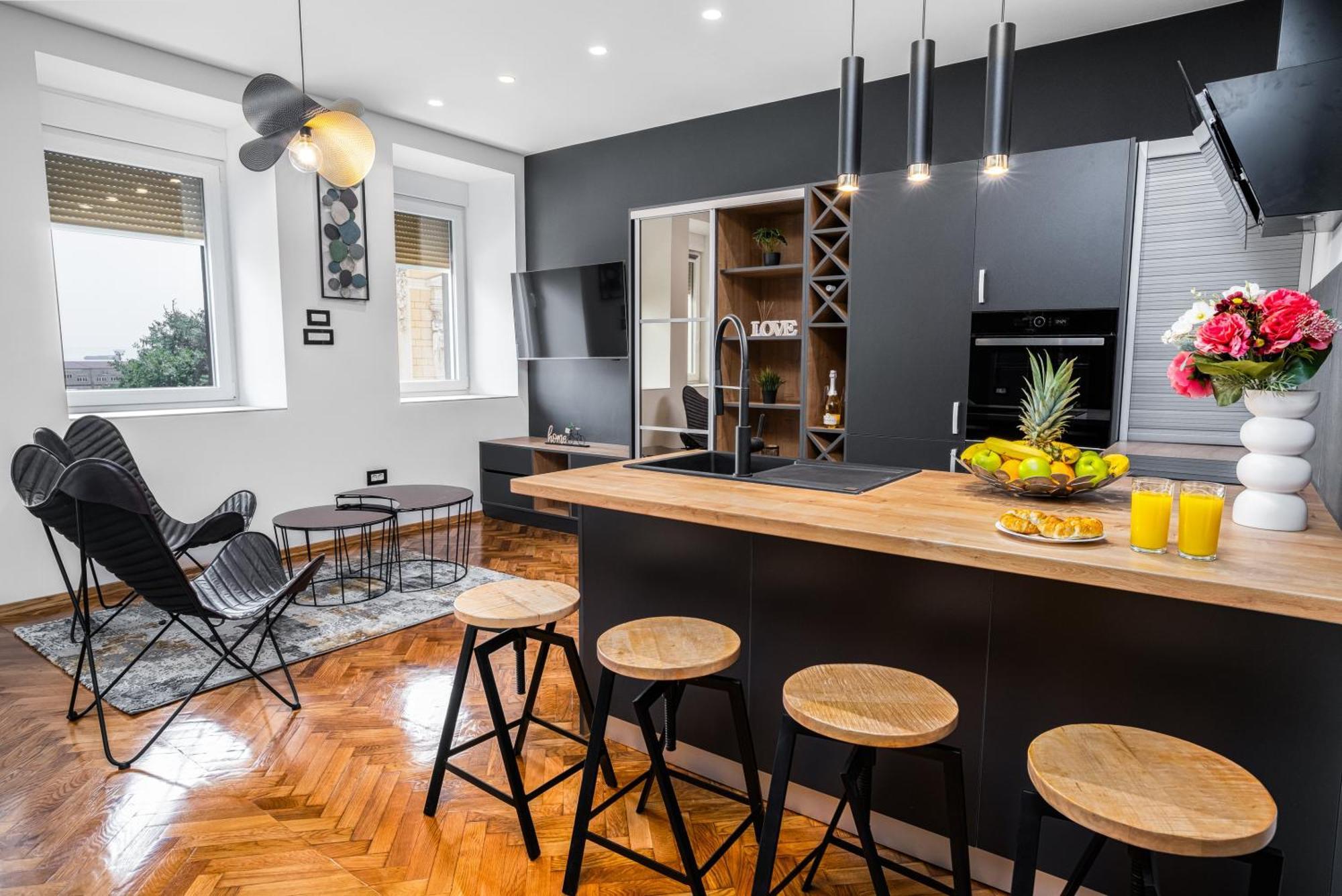 Atelier Apartments Rijeka Extérieur photo
