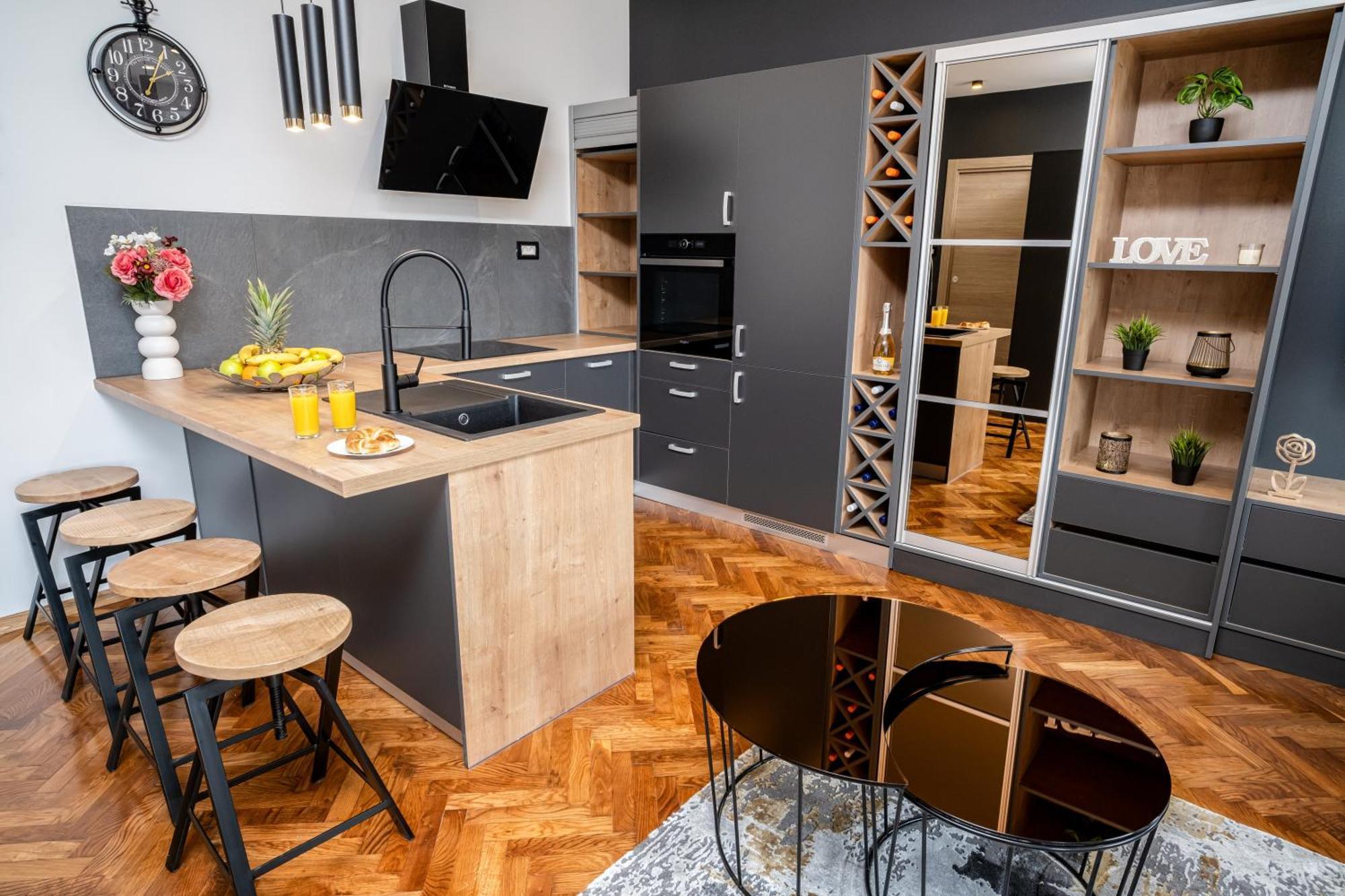 Atelier Apartments Rijeka Extérieur photo